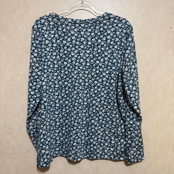 Lands End Relaxed Fit V Neck Blue Floral Top - Picture 3 of 5